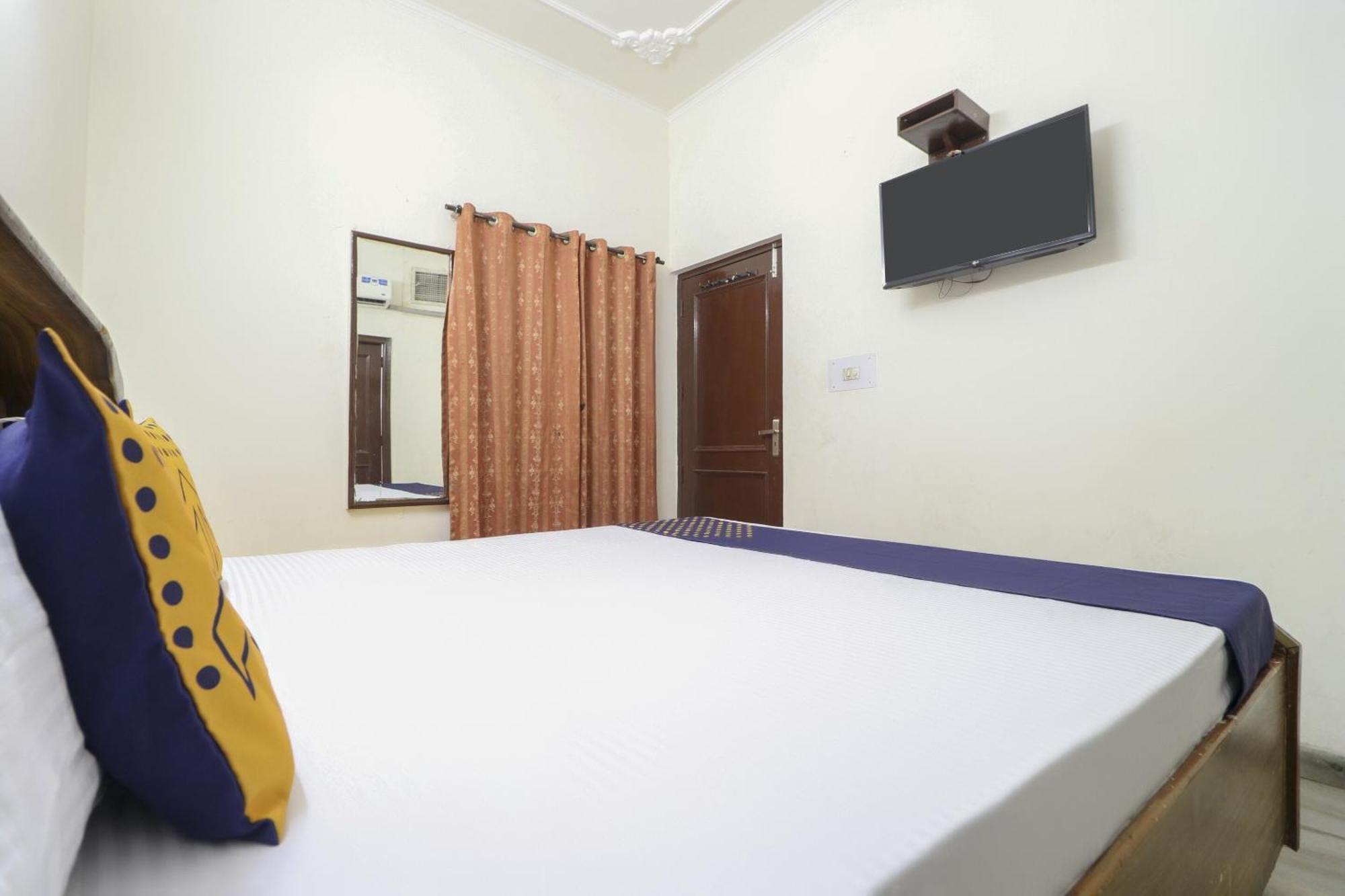 Spot On Motel Haryana Чандигарх Экстерьер фото